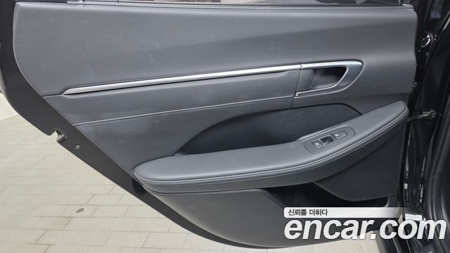 Hyundai Sonata 2022 — photo 15