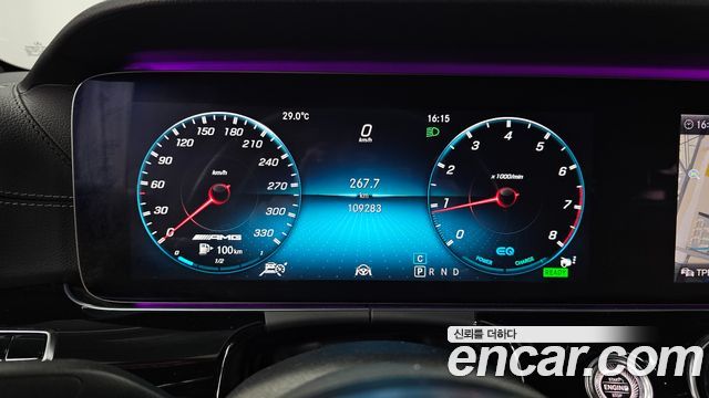 Mercedes-Benz AMG GT 2019 — photo 11