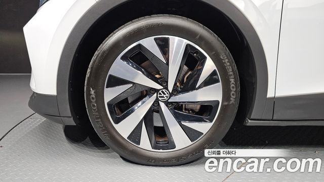 Volkswagen ID.4 2023 — photo 5