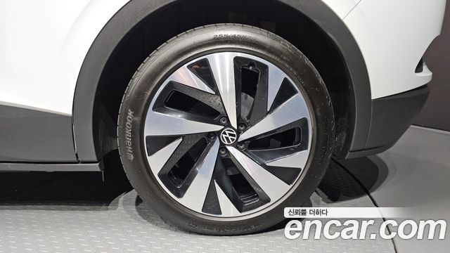 Volkswagen ID.4 2023 — photo 7