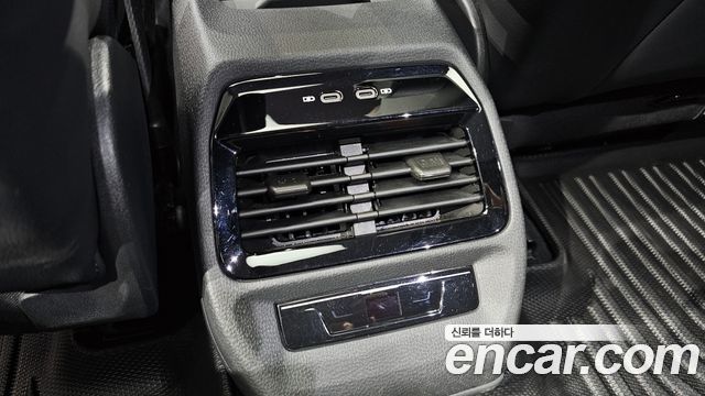 Volkswagen ID.4 2023 — photo 31
