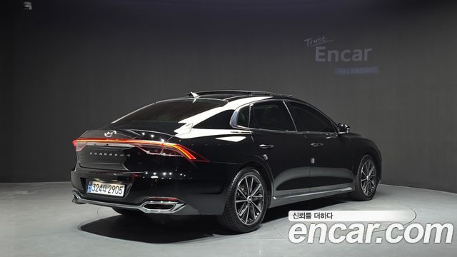 Hyundai Grandeur 2023 — photo 2