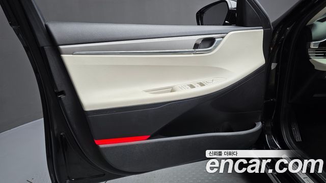 Hyundai Grandeur 2023 — photo 14