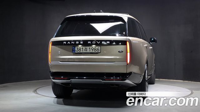 Land Rover Range Rover 2023 — photo 4