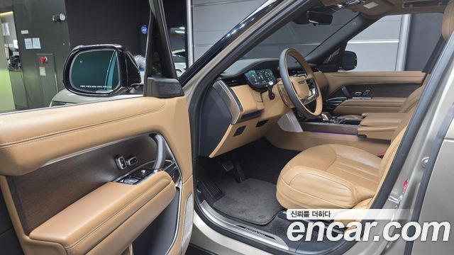 Land Rover Range Rover 2023 — photo 13