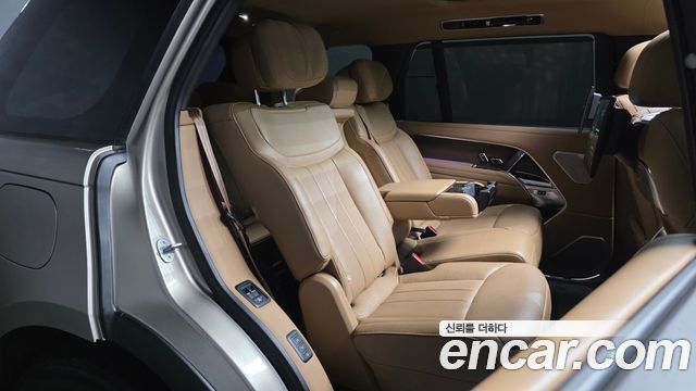 Land Rover Range Rover 2023 — photo 17