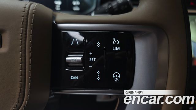 Land Rover Range Rover 2023 — photo 24