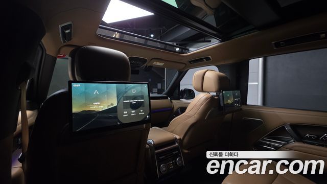 Land Rover Range Rover 2023 — photo 25