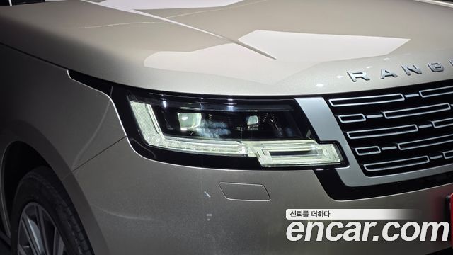 Land Rover Range Rover 2023 — photo 8