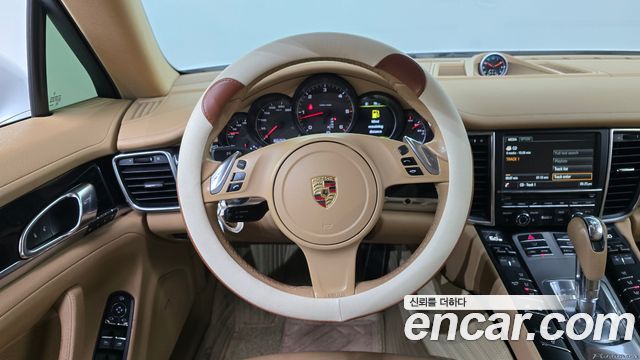 Porsche Panamera 2014 — photo 12