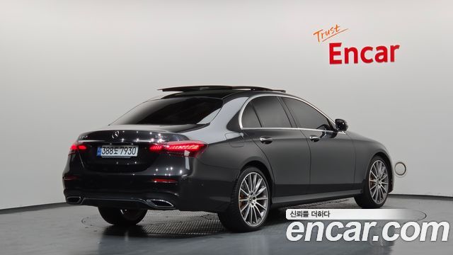 Mercedes-Benz E-Class 2021 — photo 2