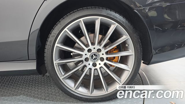Mercedes-Benz E-Class 2021 — photo 7