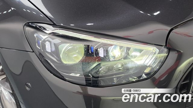 Mercedes-Benz E-Class 2021 — photo 8