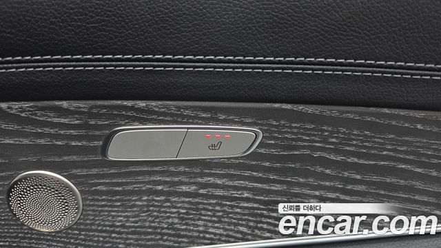Mercedes-Benz E-Class 2021 — photo 33
