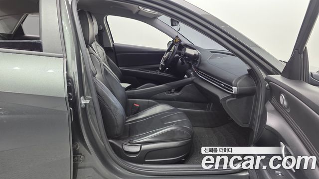 Hyundai AVANTE 2021 — photo 11