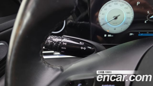 Hyundai AVANTE 2021 — photo 18