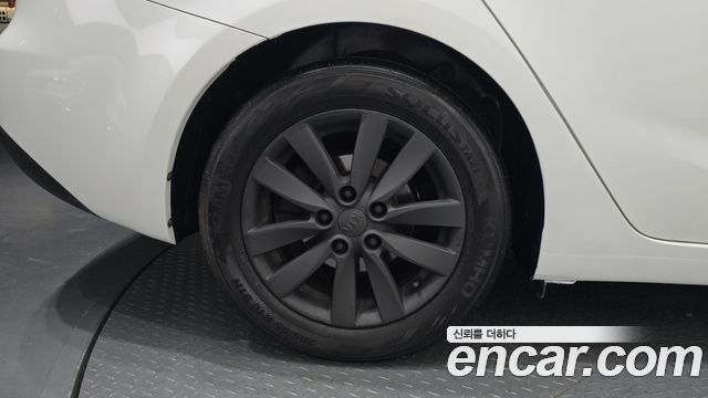 Kia K3 2015 — photo 5