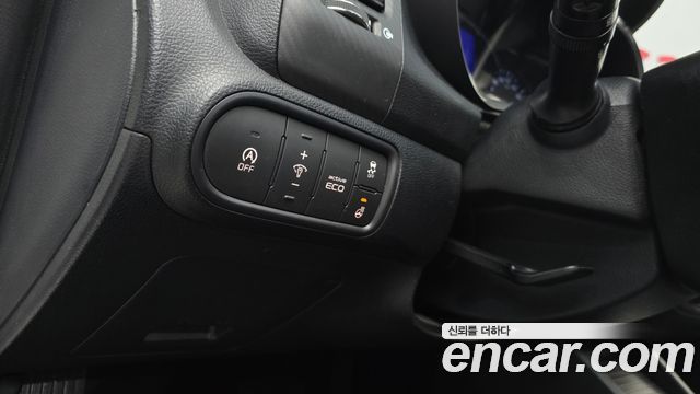 Kia K3 2015 — photo 24