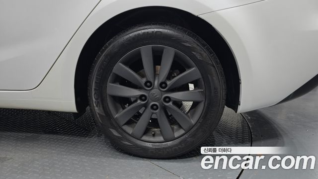 Kia K3 2015 — photo 7