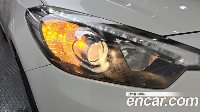 Kia K3 2015 — photo 8
