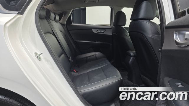 Kia K3 2022 — photo 17