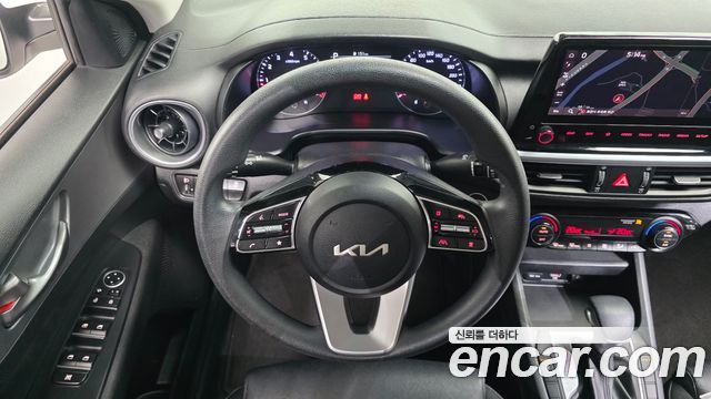 Kia K3 2022 — photo 22