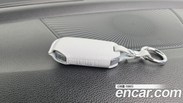 Kia K3 2022 — photo 24