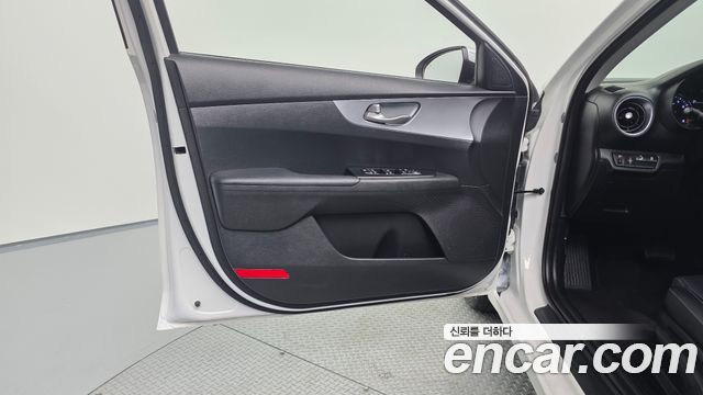Kia K3 2022 — photo 14