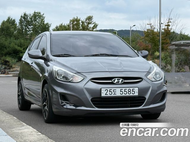Hyundai Accent 2016 — photo 1