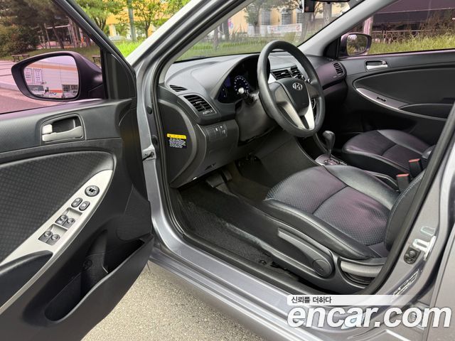 Hyundai Accent 2016 — photo 13