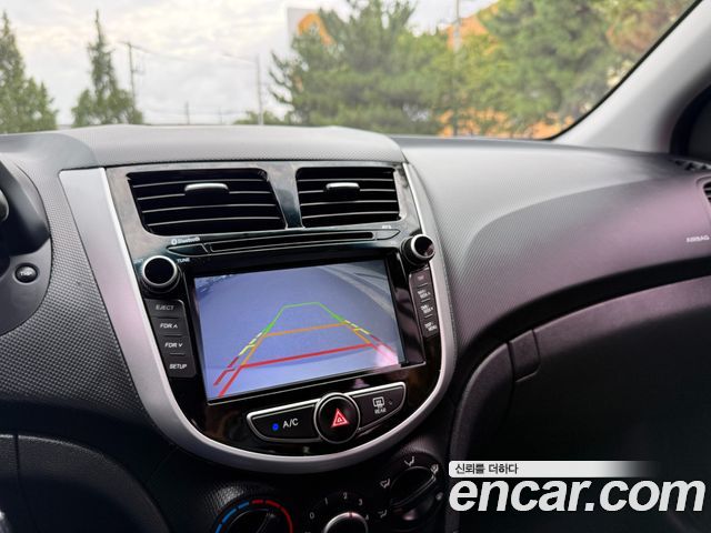 Hyundai Accent 2016 — photo 17
