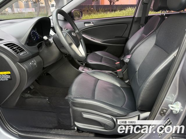 Hyundai Accent 2016 — photo 20