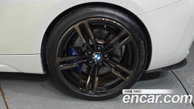 BMW M2 2017 — photo 7