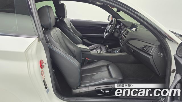 BMW M2 2017 — photo 16