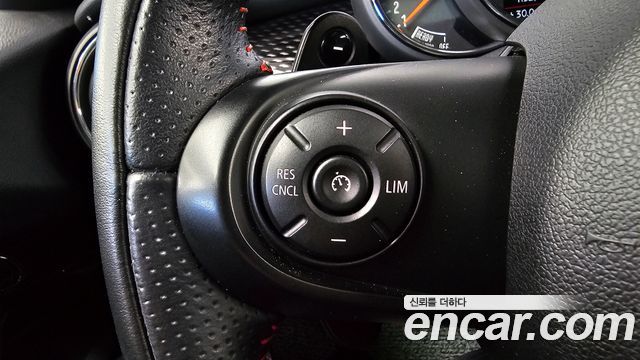 Mini Cooper 2019 — photo 28