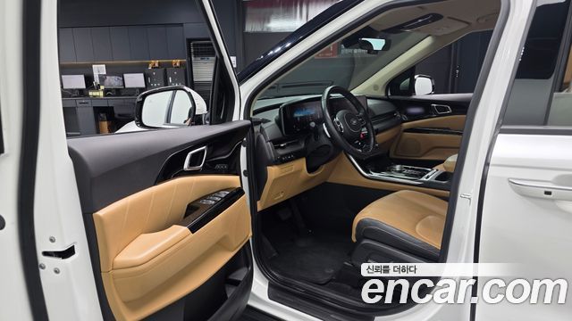 Kia Canival 2021 — photo 10