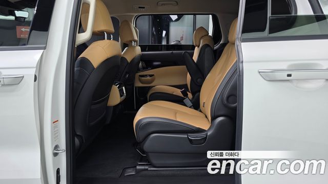 Kia Canival 2021 — photo 12