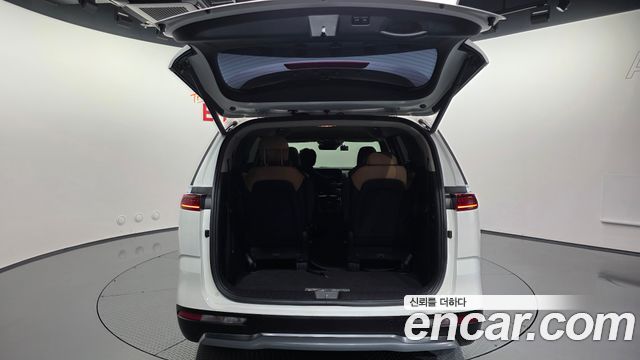 Kia Canival 2021 — photo 20