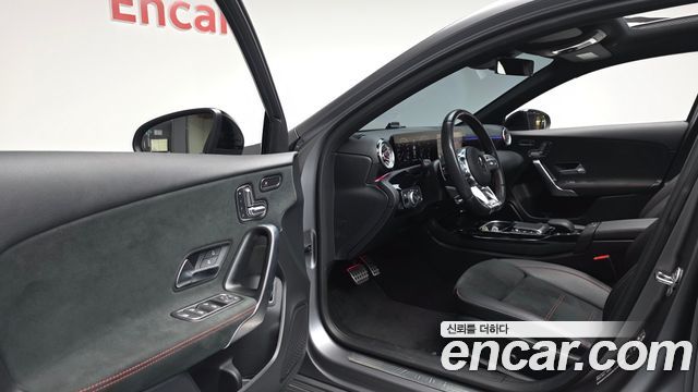 Mercedes-Benz A-Class 2023 — photo 13