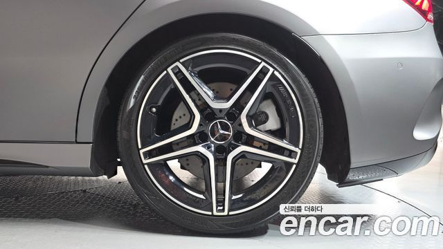 Mercedes-Benz A-Class 2023 — photo 7