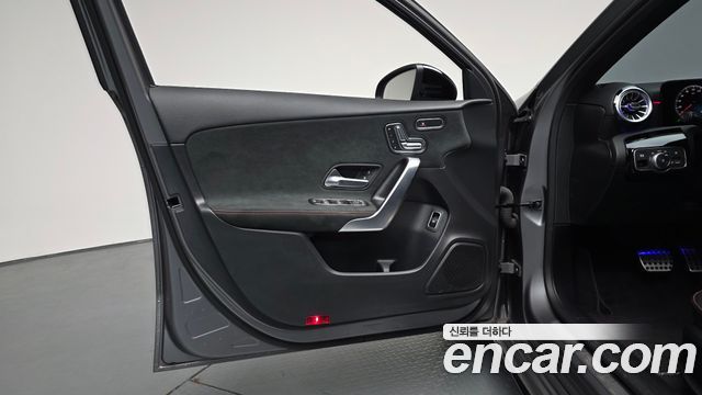 Mercedes-Benz A-Class 2023 — photo 14