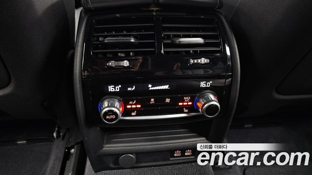 BMW Gran Turismo 2023 — photo 18
