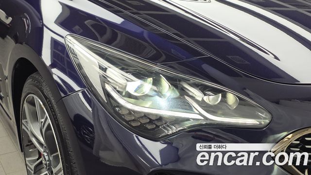 Kia Stinger 2019 — photo 8