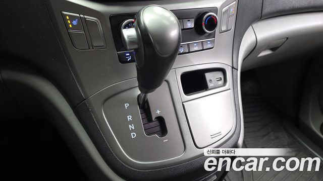 Hyundai Starex 2021 — photo 12