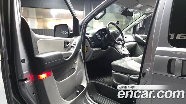 Hyundai Starex 2021 — photo 13