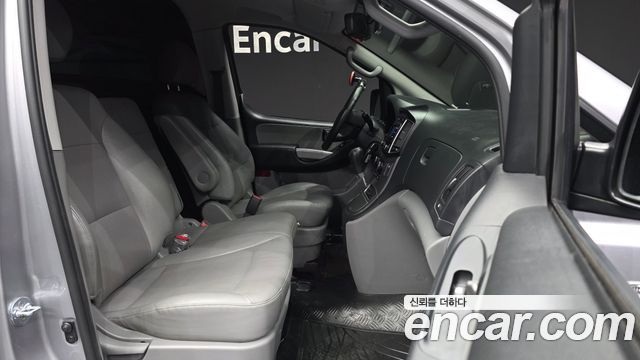 Hyundai Starex 2021 — photo 17
