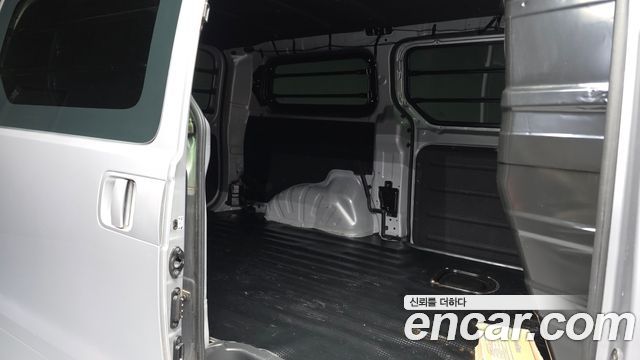Hyundai Starex 2021 — photo 18