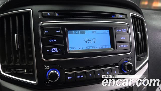 Hyundai Starex 2021 — photo 22