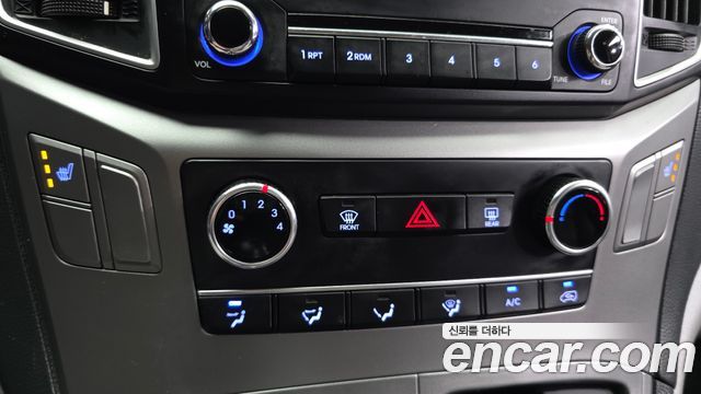 Hyundai Starex 2021 — photo 23