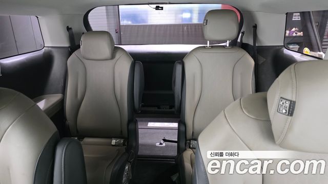 Kia Canival 2024 — photo 18
